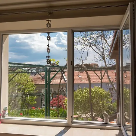 Garden Gate * Weliko Tarnowo