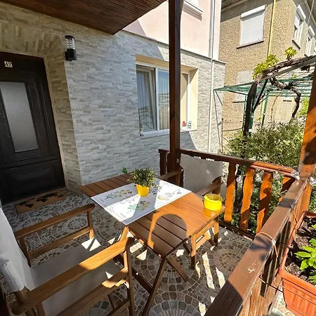 Apartment Garden Gate Weliko Tarnowo